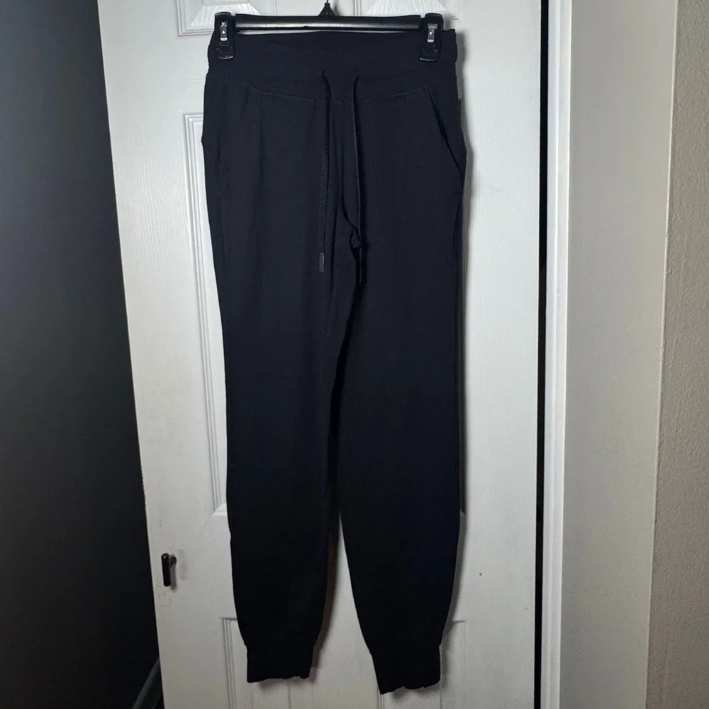 Lululemon Athletica Black Rulu Pant Joggers